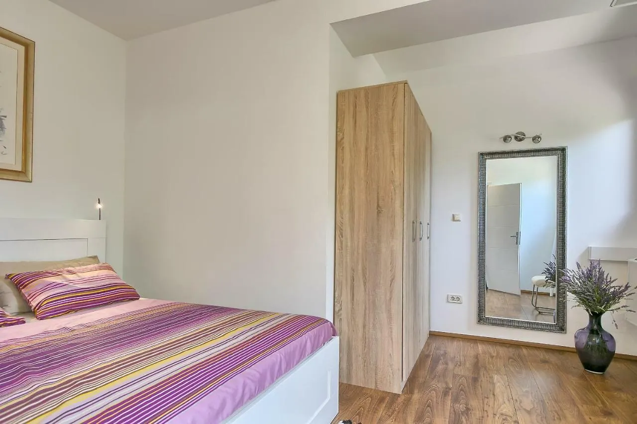 Wellness Apartman Kaiser Пула