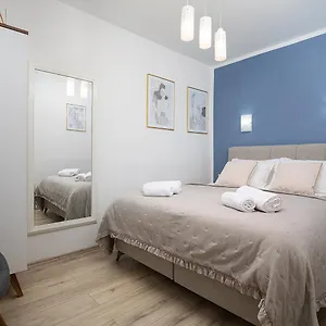 Apartment Elegant Next To Arena, Pula