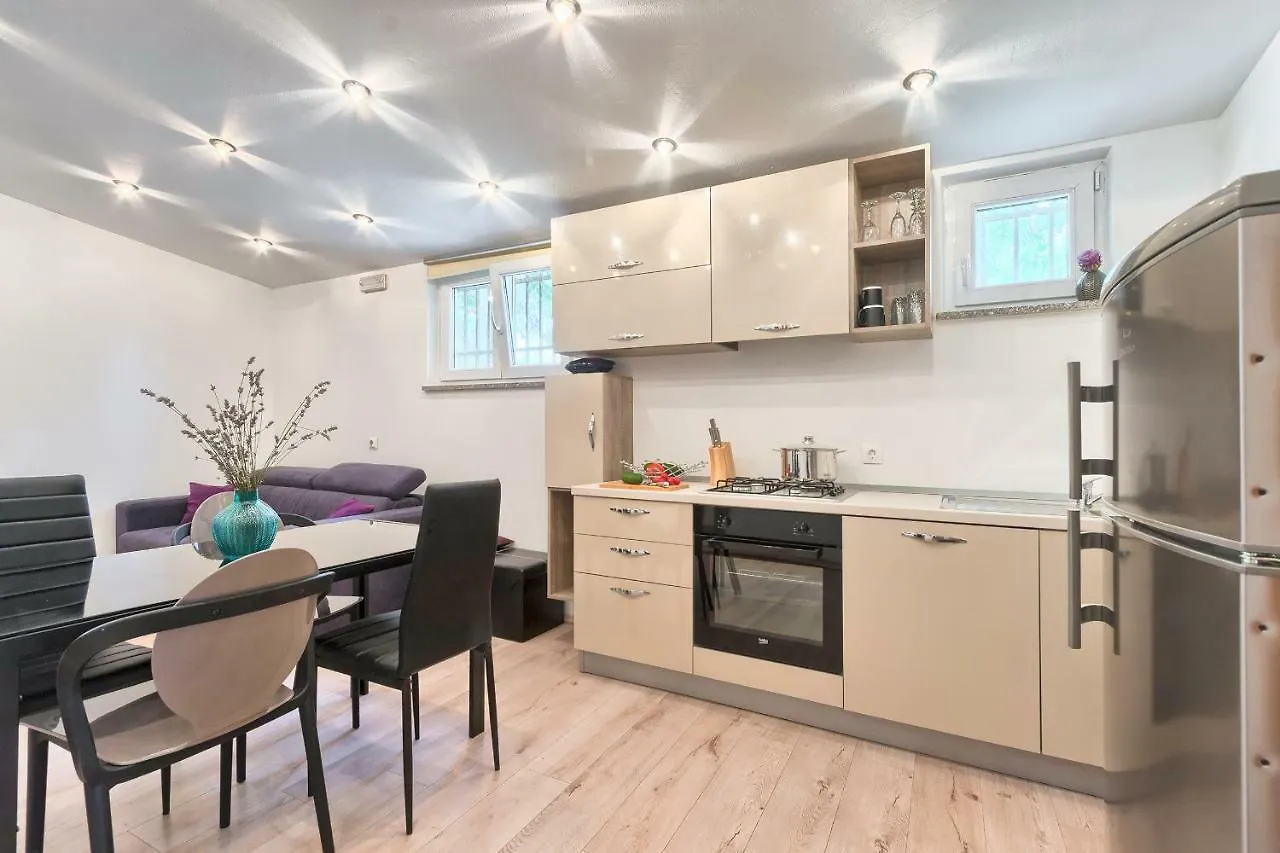 Apartment Wellness Apartman Kaiser Pula Croatia